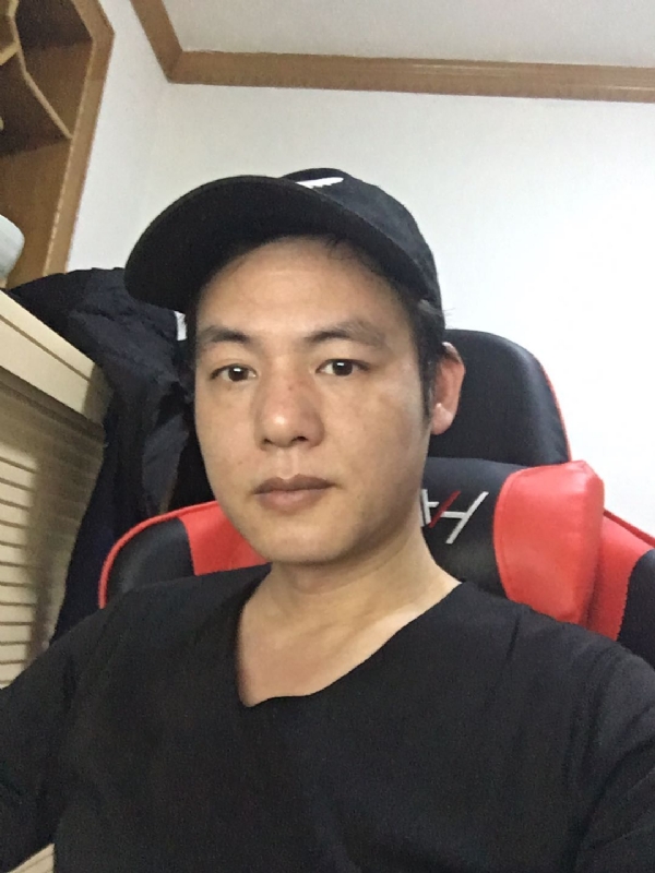 扛枪打鸟的第一张照片--柳州上门女婿服务网